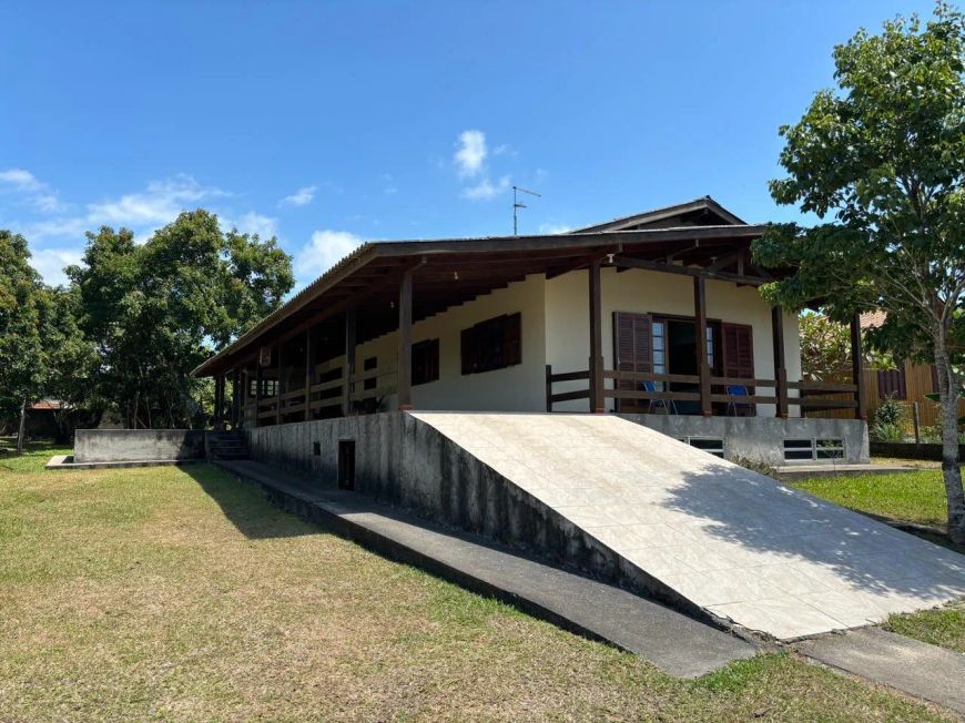Casa para Venda em Imbituba, Alto arroio, 3 dormitórios, 1 suíte, 1 banheiro, 4 vagas