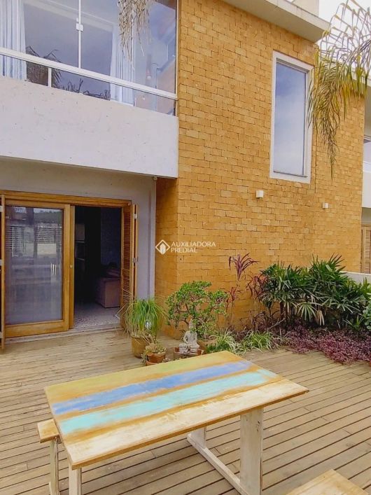 Oportunidade ! Linda casa próxima a praia.