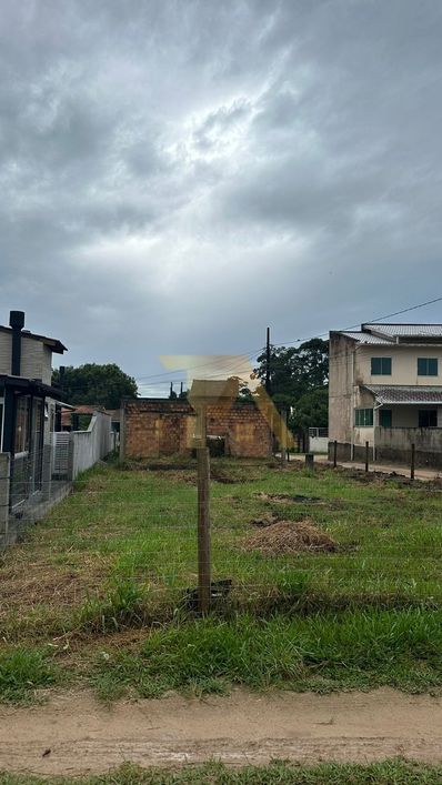 Terreno de 300m² | Araçatuba, Imbituba - SC