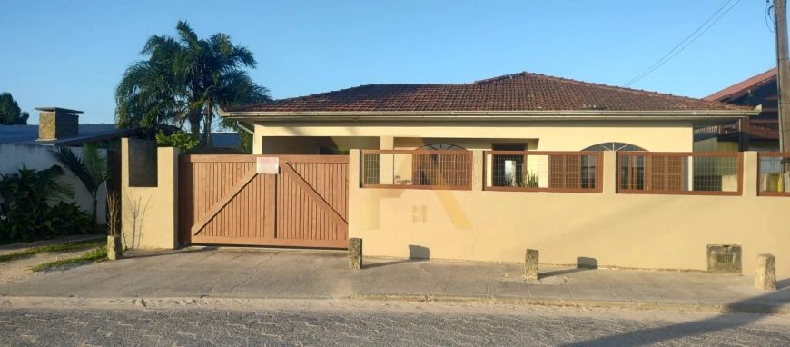 Casa 85m² 50m da lagoa à Venda | Ibiraquera, Imbituba