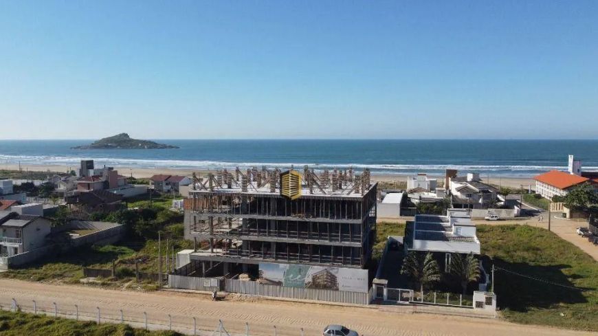 Apartamento com 2 dormitórios sendo 1 suíte com 62 m² - Centro - Imbituba/SC
