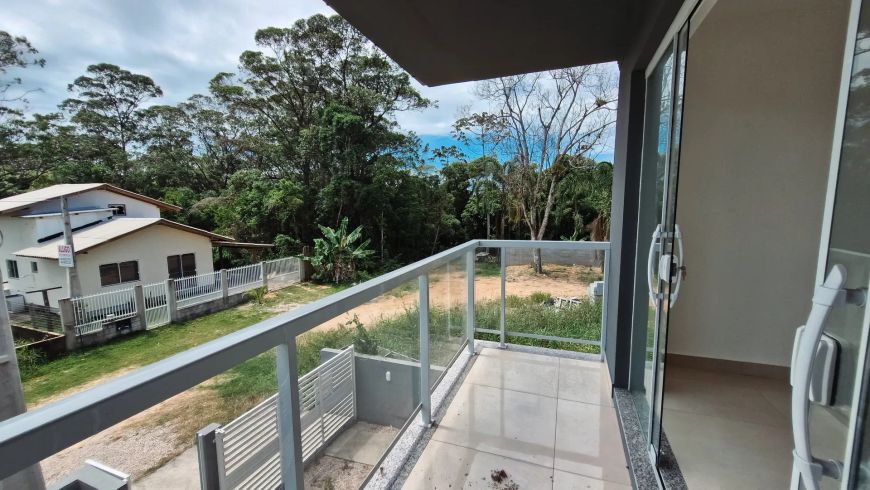 Casa Geminada no Alto Arroio, Imbituba-SC, 150m da Lagoa de Ibiraquera, apta a financiar!