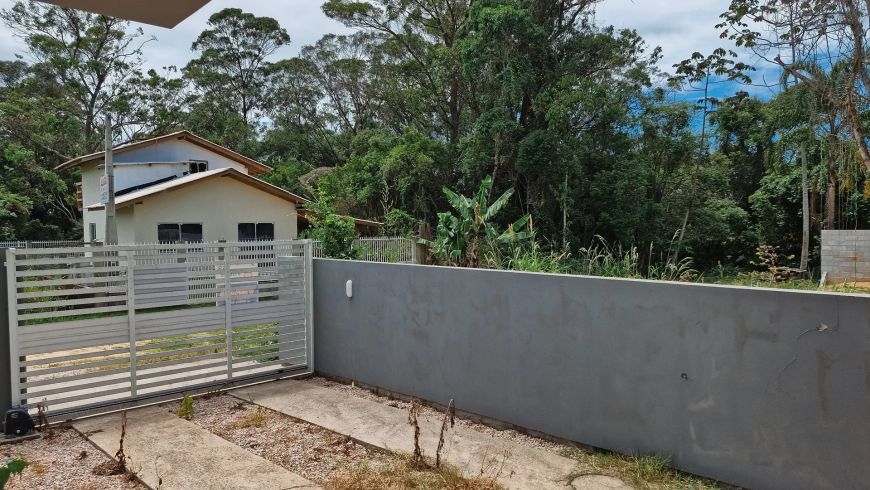 Casa Geminada no Alto Arroio, Imbituba-SC, 150m da Lagoa de Ibiraquera, apta a financiar!