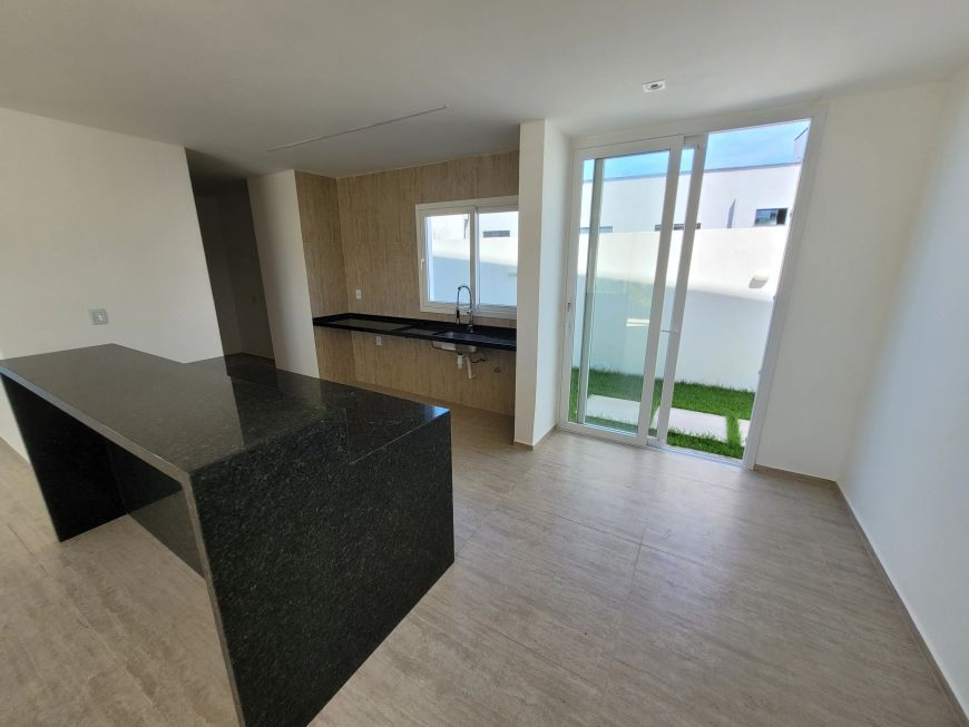 Cond Jardins do Lago - Vendo Casa com piscina 247 m² e 4 suítes
