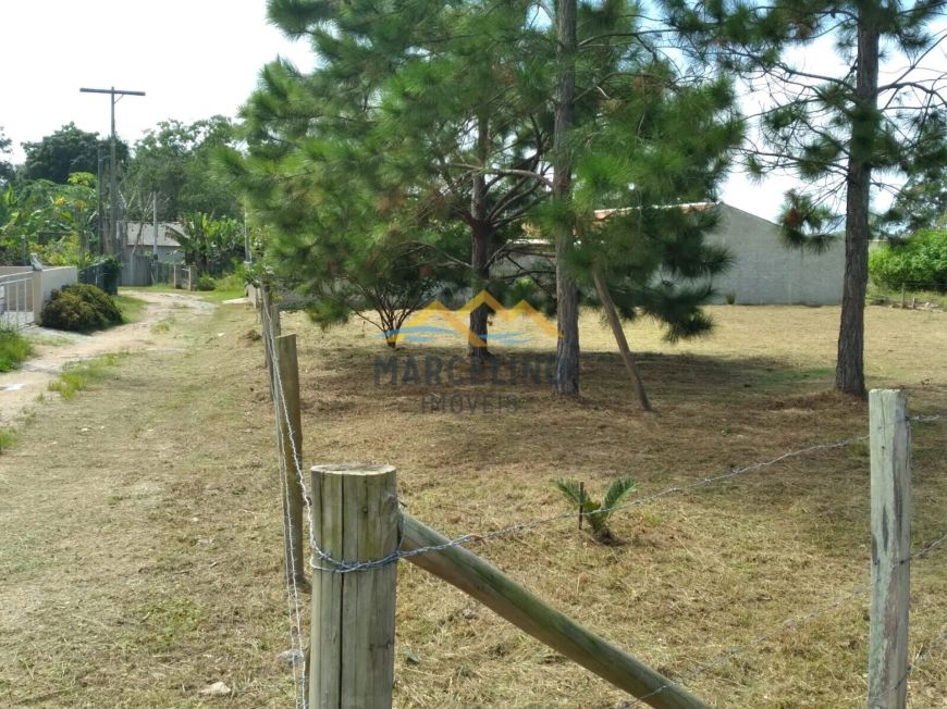 Terreno pertinho da lagoa com 832m²