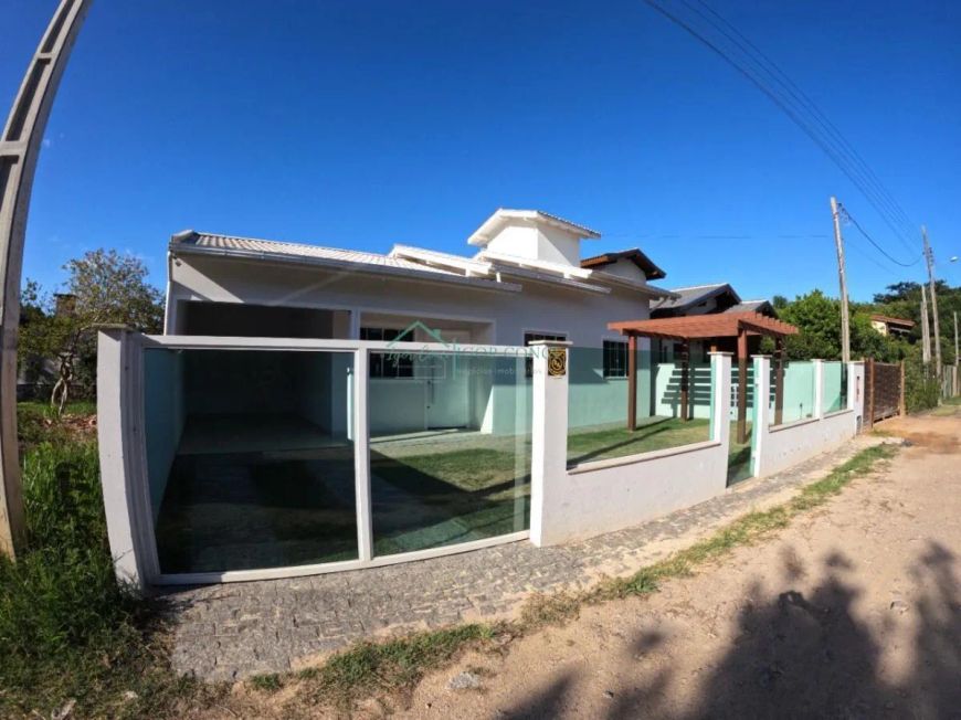 Casa para Venda em Imbituba, Arroio, 3 dormitórios, 1 suíte, 2 banheiros, 2 vagas
