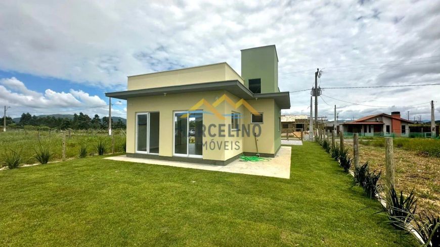 Casa à venda no bairro Sambaqui - Imbituba/SC