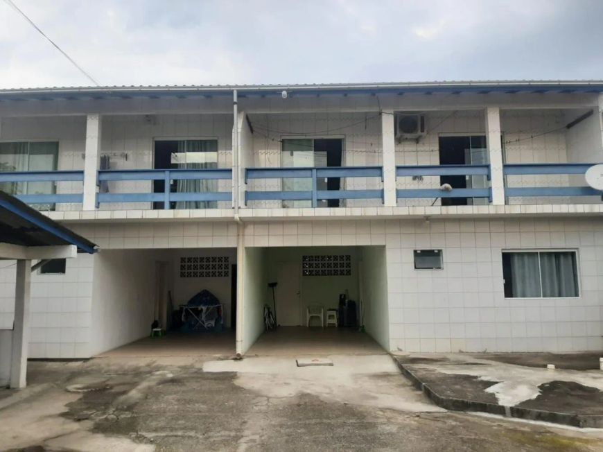 Imóvel Com 3 Aptos e Uma Sala Comercial à Venda - Campo da Aviação, Imbituba