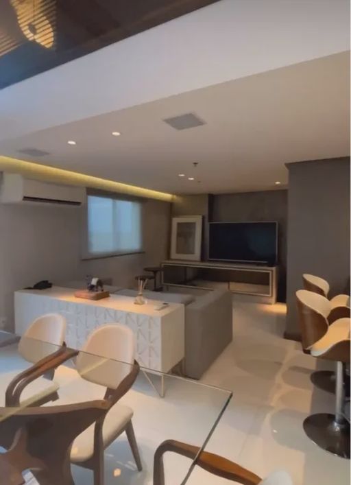 VENDO NO UMARIZAL COM 1 SUITE DUPLEX MOBILIADO