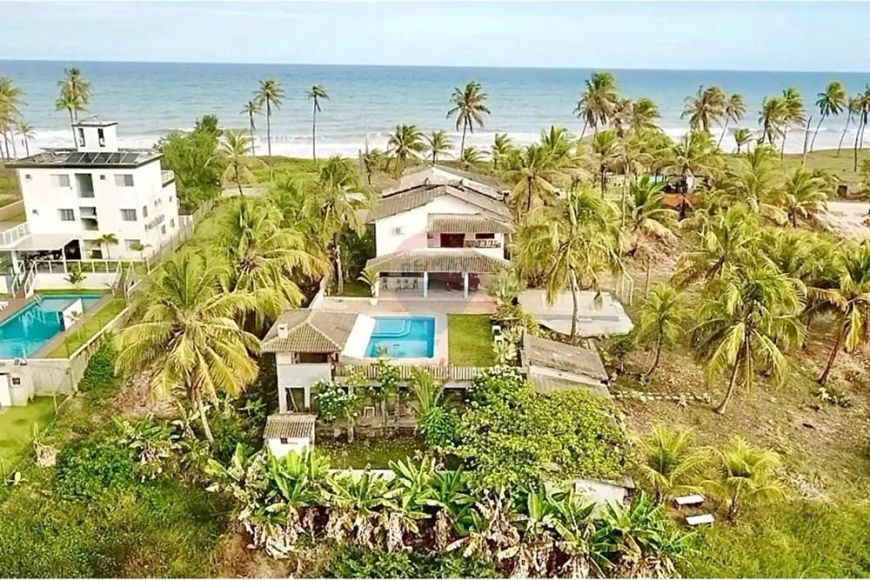 Casa deliciosa à beira mar e cercada por natureza,condomínio fechado em Porto Sauípe, praia privativ