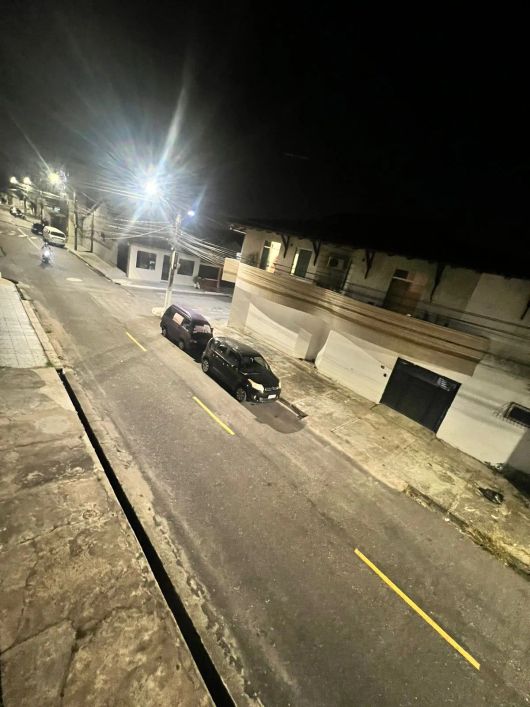 PREDIO Á VENDA COM QUATRO APARTAMENTOS.