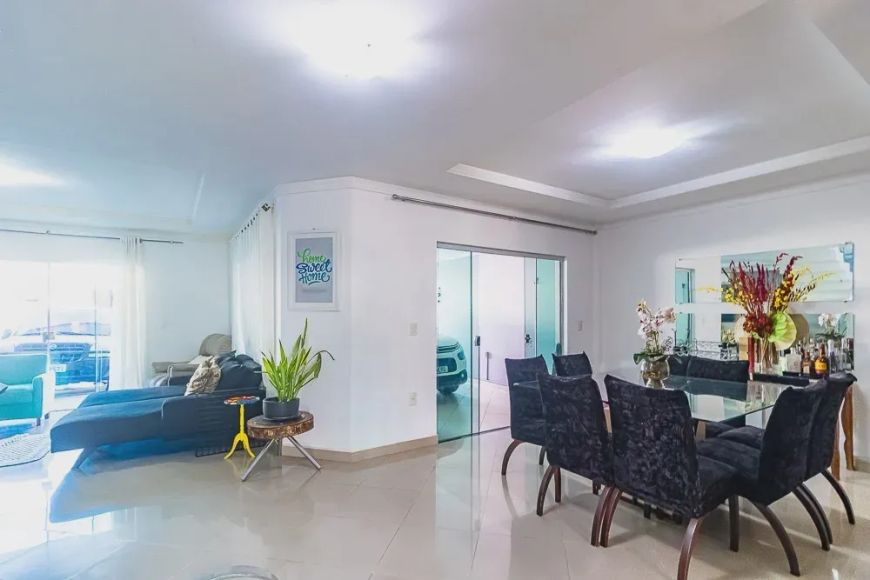 Condomínio Cidade Jardim l com 04 quartos sendo 03 suites