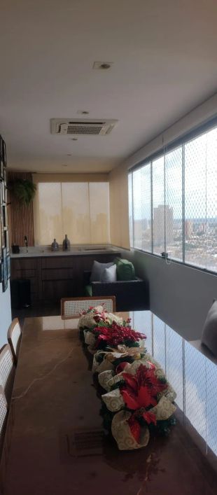 Lindo apartamento acabamento de primeira linha, sendo 3 amplas suítes e 2 vagas de garagem