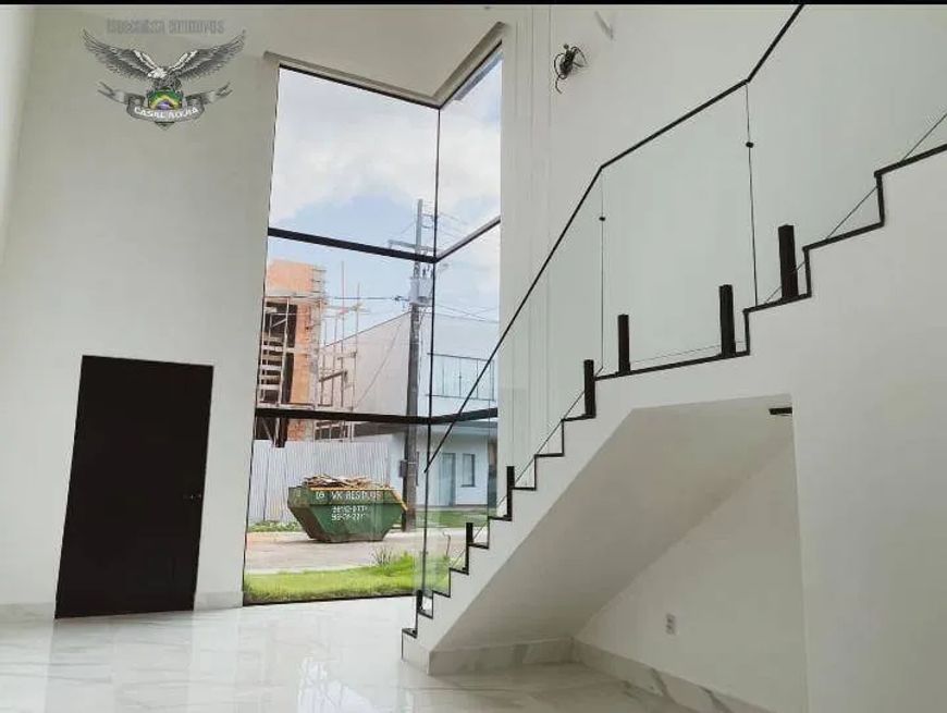 CASA 2 PAVIMENTOS EM CONDOMINIO FECHADO