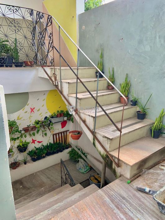 Prédio comercial inteiro na José Bonifácio