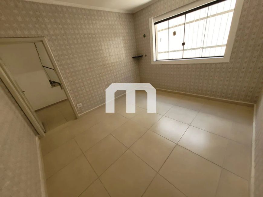 Casa para locação em São Paulo-SP, 3 quartos, 2 banheiros, 2 vagas de garagem na Chácara Santo Antôn