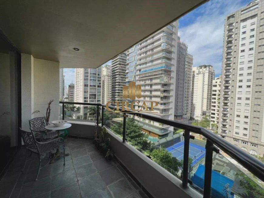 Apartamento para aluguel com 220 metros quadrados com 4 quartos em Itaim Bibi - São Paulo - SP