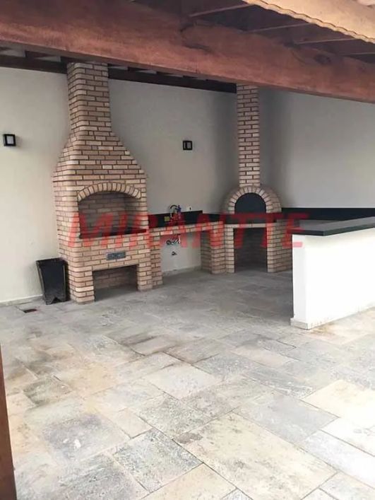Apartamento de 178m² com 3 quartos em Água Fria