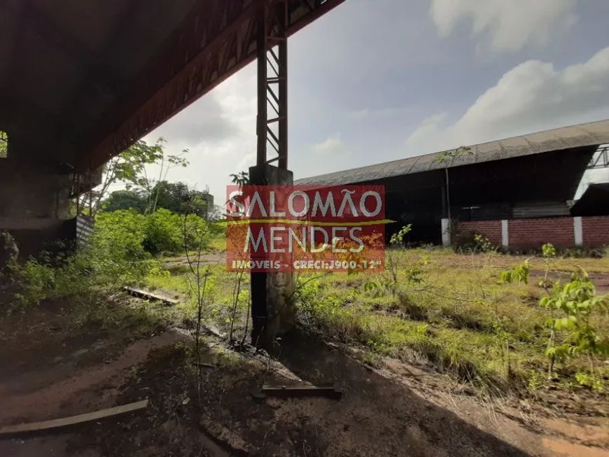 100x600. Testada para a avenida e área de porto, Excelente espaço.