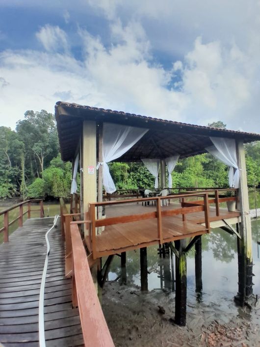 Saraty Vende Paradisíaca Marina no Maguari com toda infraestrutura de funcionamento.