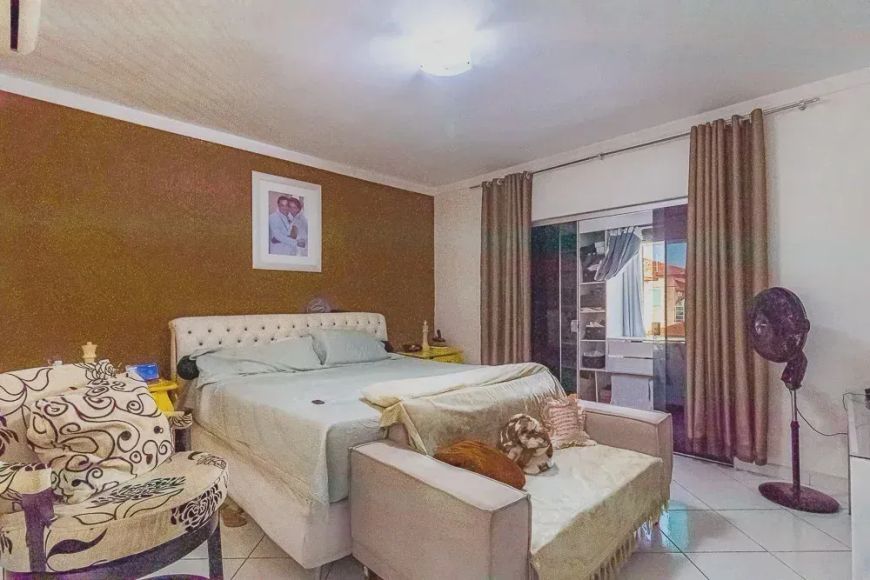 Condomínio Cidade Jardim l - Casa com piscina