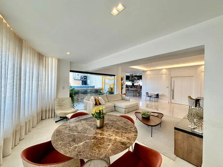 Cobertura Uniplex com 233 m² - 3 suítes + gabinete