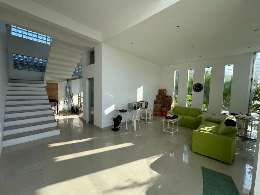 Casa no Alto de Pinheiros com 7 quartos.