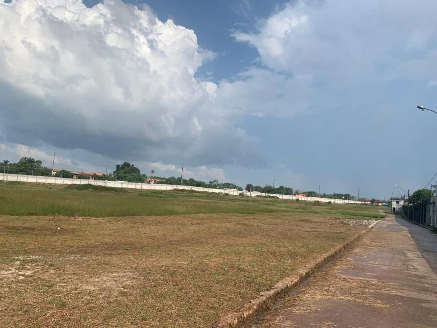 TERRENO COM 100.000M2