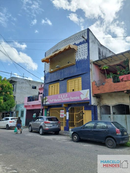 P/ INVESTIDOR: Prédio 3 pavimentos (funcionava uma escola pública)