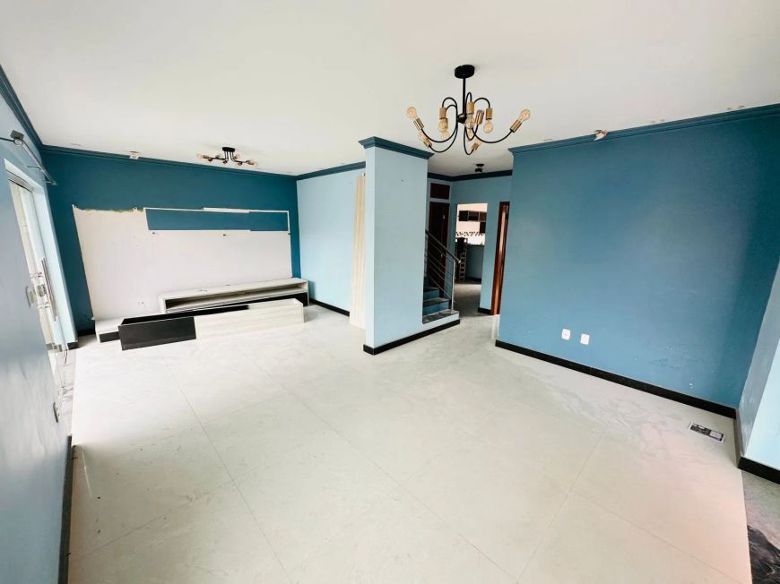 Bacelar Imóveis vende casa no Cidade Jardim II, 4 quartos