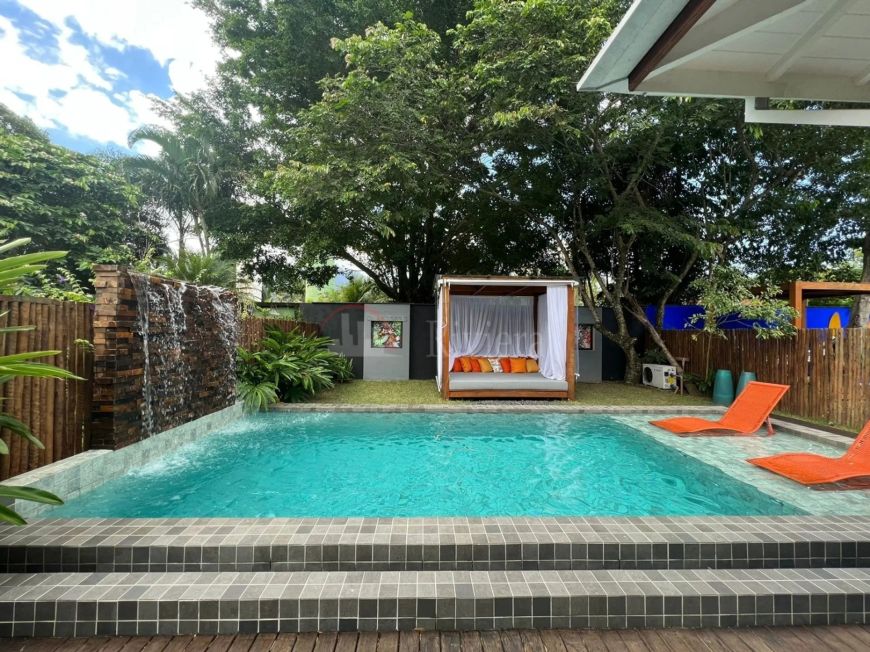 Casa dos Sonhos em Maresias: a 100m da Praia em Condomínio Fechado!