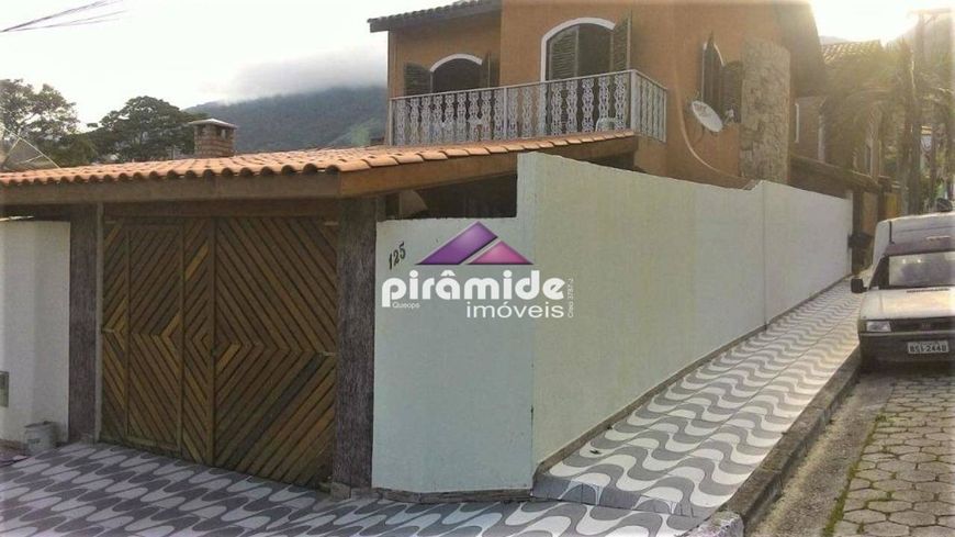 Casa com 3 dormitórios à venda, 160 m² por R$ 590.000 - São Francisco - São Sebastião/SP