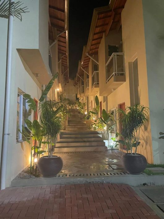 Casa de condomínio para venda possui 75 metros quadrados com 2 quartos
