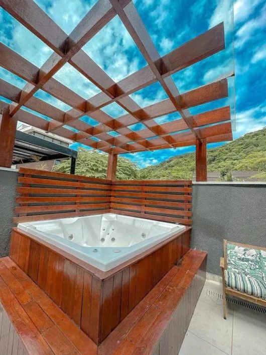 Seu refúgio na praia de Camburi a apenas 300 metros do mar! 🏡