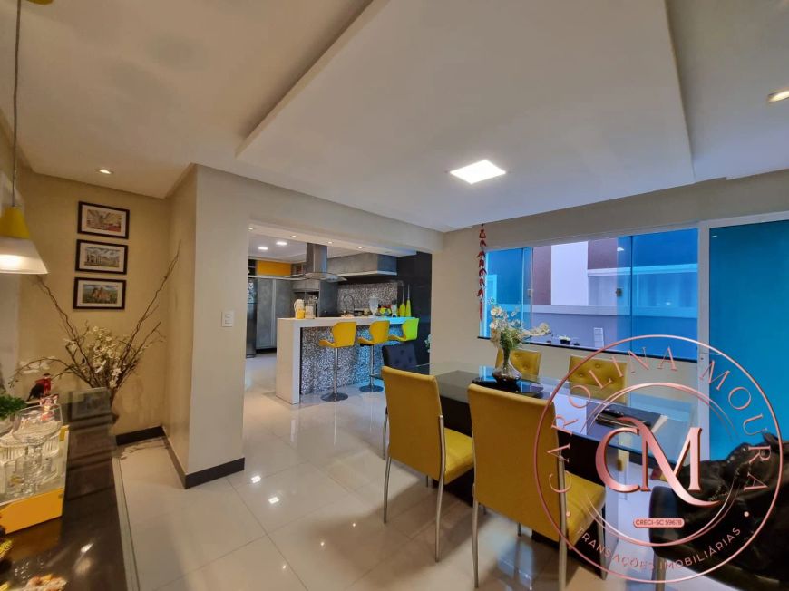 Condomínio Cidade Jardim 2 – Casa com 4 suítes.