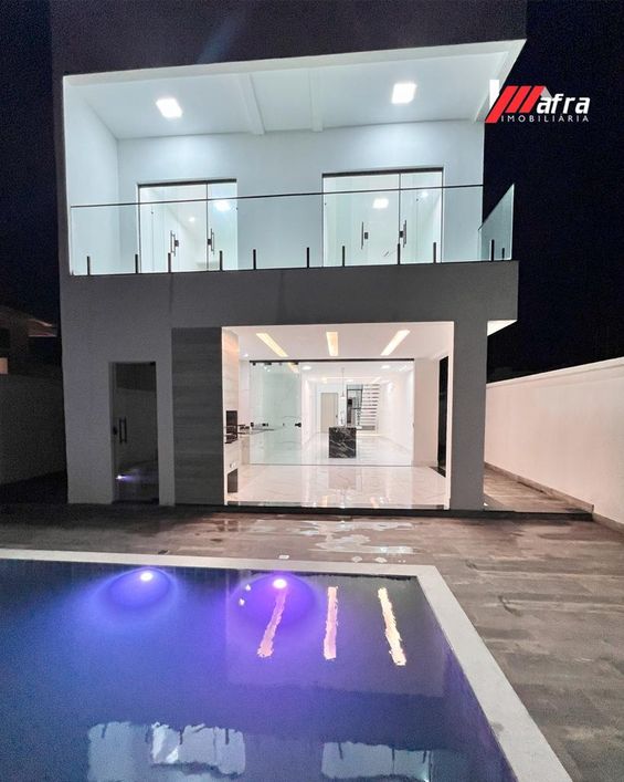 Sobrado para venda possui 240 metros quadrados com 4 quartos em Coqueiro - Belém - PA