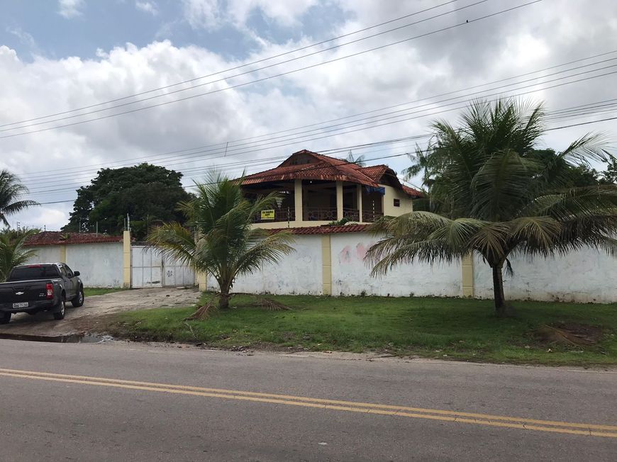 vendo casa em Mosqueiro de frente para a praia, amplo terreno 3.600 m2