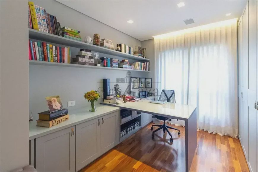 Cobertura duplex para venda possui 528 metros quadrados com 4 quartos
