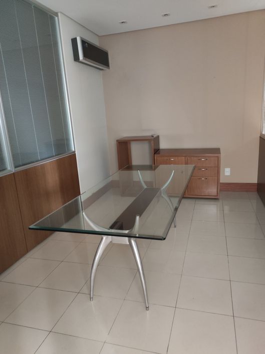 VENDO 3 SALAS CONJUGADAS