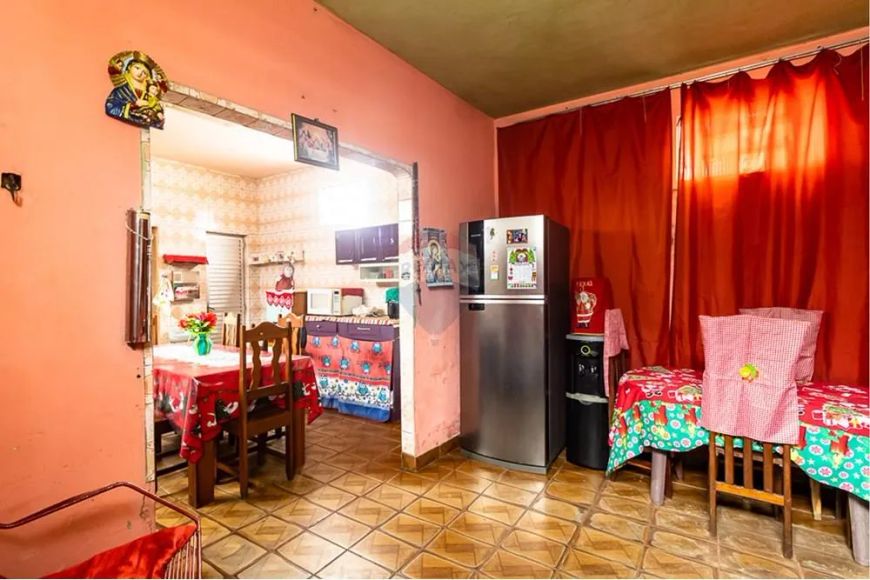 Venda Casa, com 460 M2 de área privativa,em pleno bairro do Telégrafo.