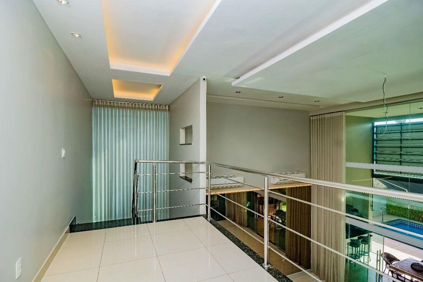 Cidade Jardim II 625m² - 4 suítes sendo 1 máster com closet - Bairro Augusto Montenegro.