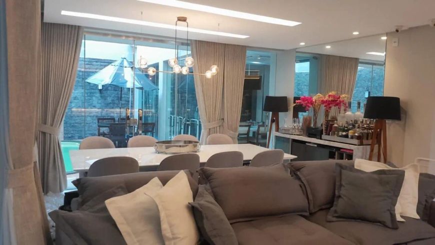 CASA EM CONDOMÍNIO CIDADE JARDIM I COM 3 PAVIMENTOS E 3 SUÍTES MASTER