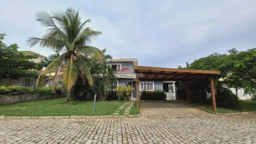 Casa com 4 quartos de locação anual dentro de condomínio em Manguinhos Búzios