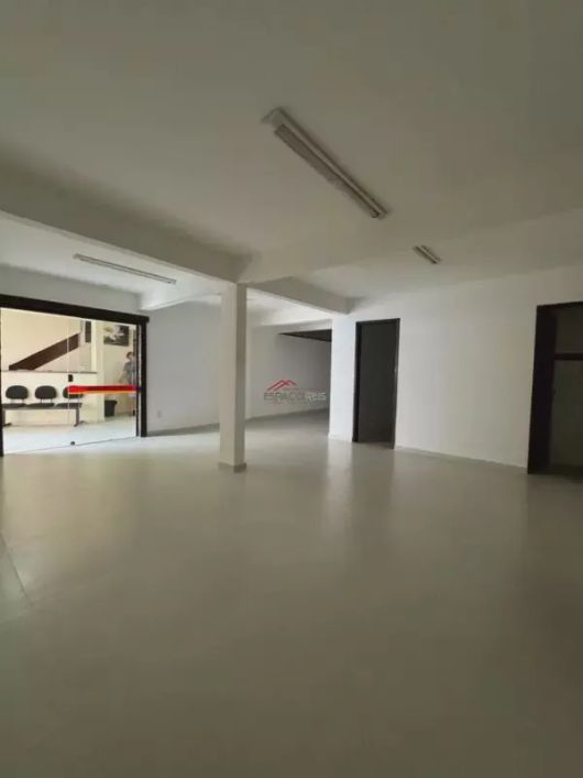 Loja para alugar em Manguinhos com 65m²
