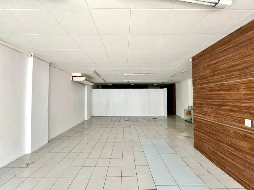 LOJA TÉRREA À VENDA NO COMÉRCIO