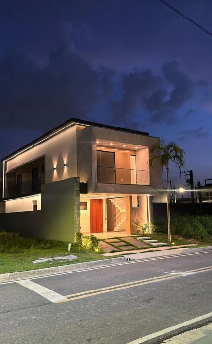 Gran Paraíso Casa Nova de 4 Suítes em Tenoné - Belém - PA