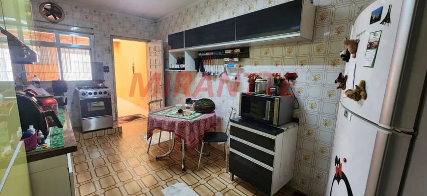 Casa à venda em Vila Guilherme com 162m², 3 quartos sendo 1 suíte, 4 vagas