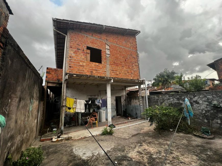 VENDO CASA COM KIT NETS NOS ALTOS NA CABANAGEM - Belém - Pará
