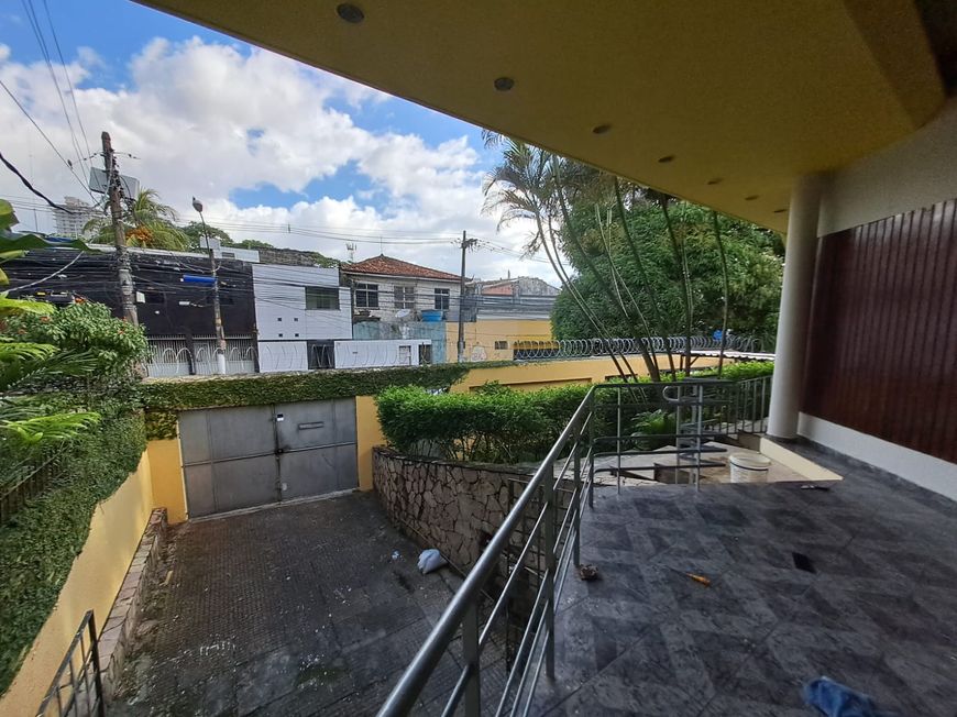 Vende-se Casa servindo para fins Comercias ou Residencial em Batista Campos.