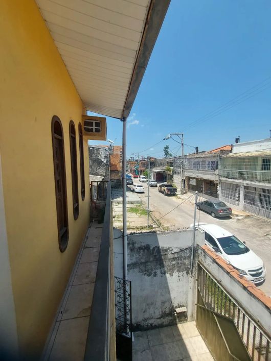 JSI Vende sobrado com 3 quartos + 2 kit net PRÓXIMO AO it center em Sacramenta - Belém - PA